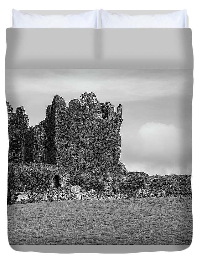 Ballycarbery Duvet Cover featuring the photograph Ballycarbery Castle Ireland Black and White by John McGraw