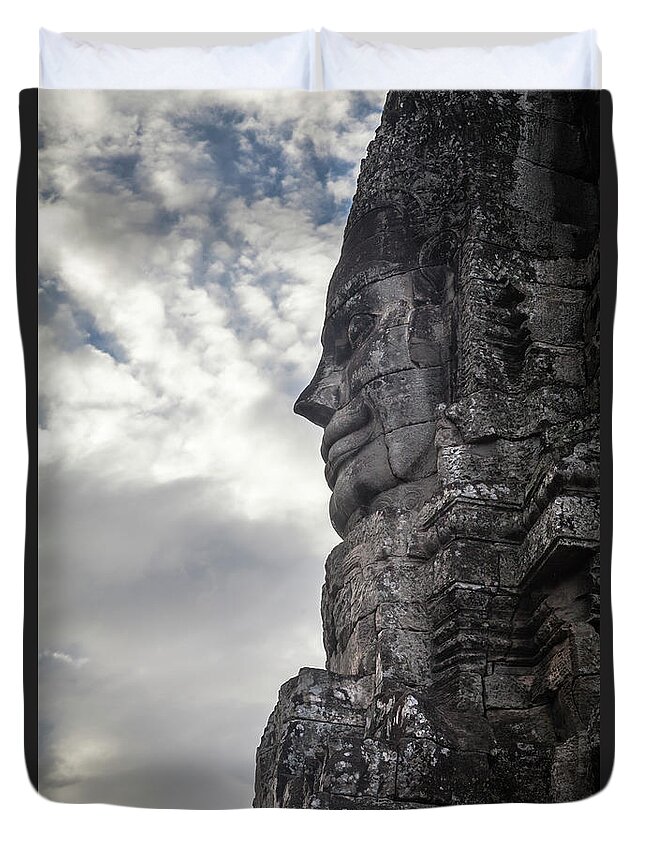 Tranquility Duvet Cover featuring the photograph Bayon Temple by Www.sergiodiaz.net
