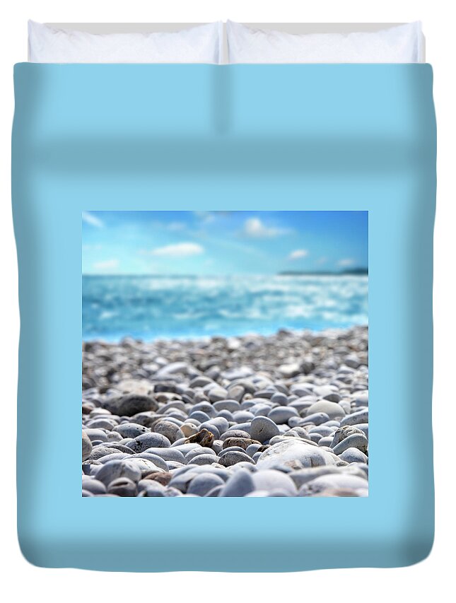 Water's Edge Duvet Cover featuring the photograph Beach by Imagedepotpro