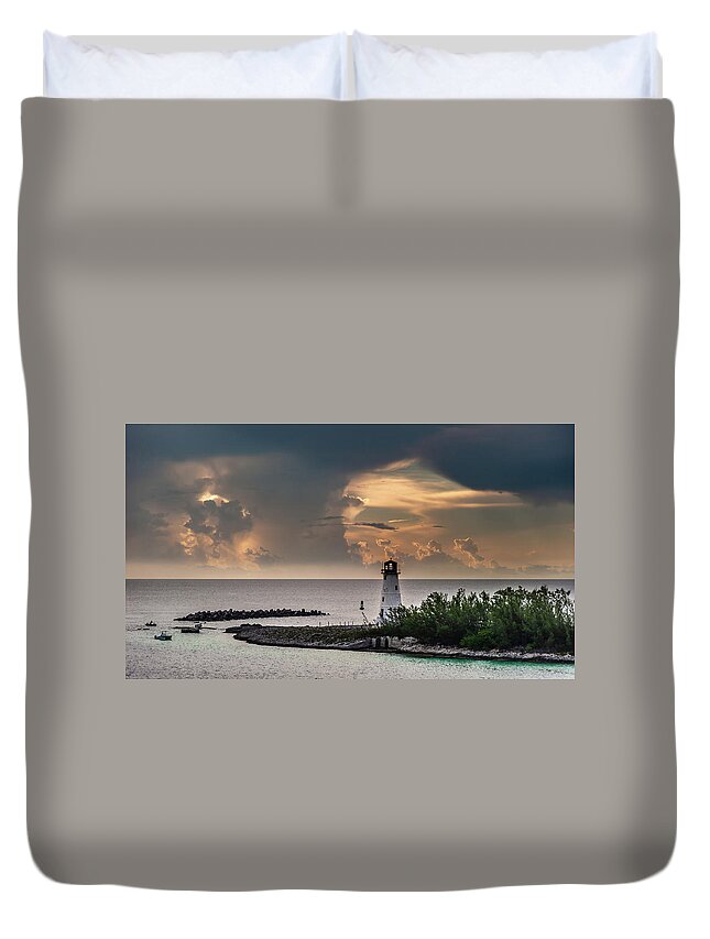 Wall Art Duvet Cover featuring the photograph Lighthouse Before the Storm by Charles McCleanon