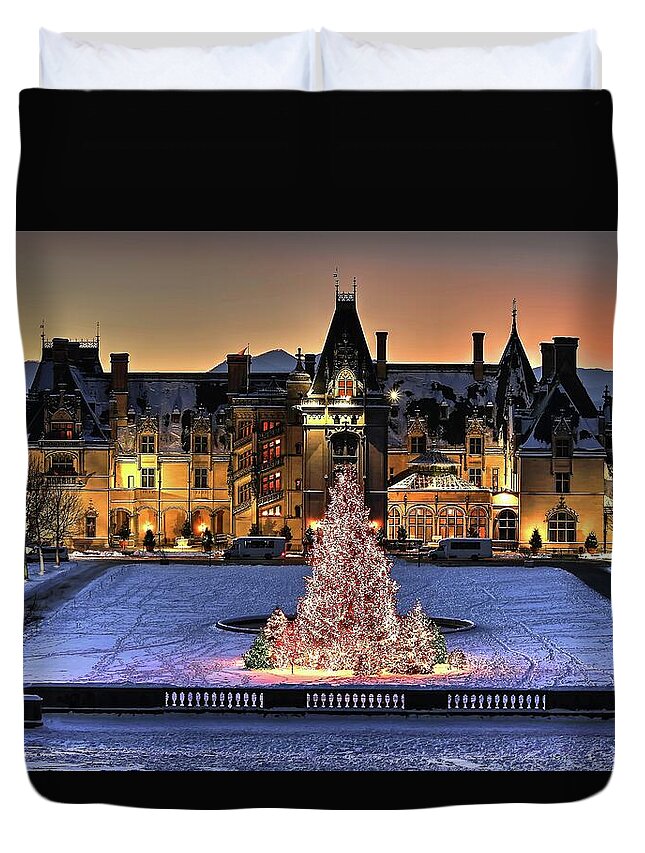 Holidays At Biltmore House Duvet Cover featuring the photograph Biltmore Christmas Night All Covered In Snow by Carol Montoya