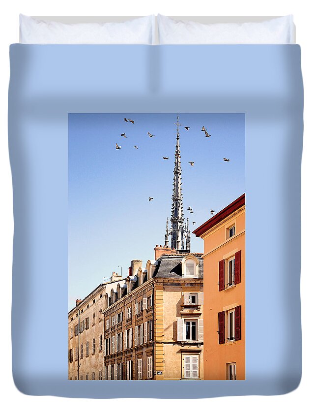 Clear Sky Duvet Cover featuring the photograph Birds Flying Over Church In by Copyrights By Sigfrid López