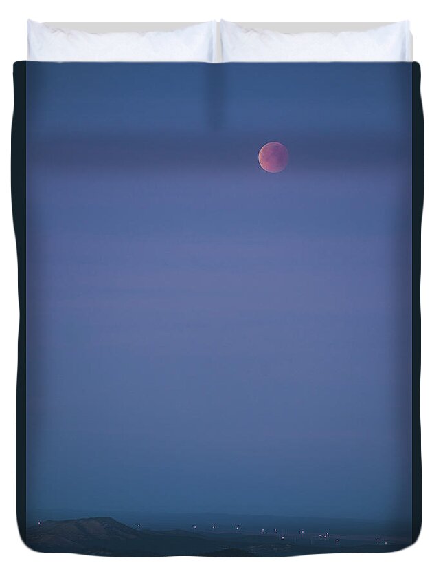 Blood Moon Duvet Cover featuring the photograph Blood Moon over Northern Arizona by Ryan Lima