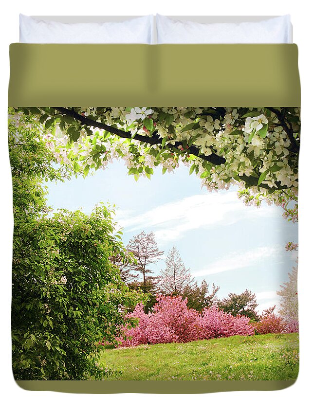 Spring Duvet Cover featuring the photograph Daffodil Hill Delight by Jessica Jenney