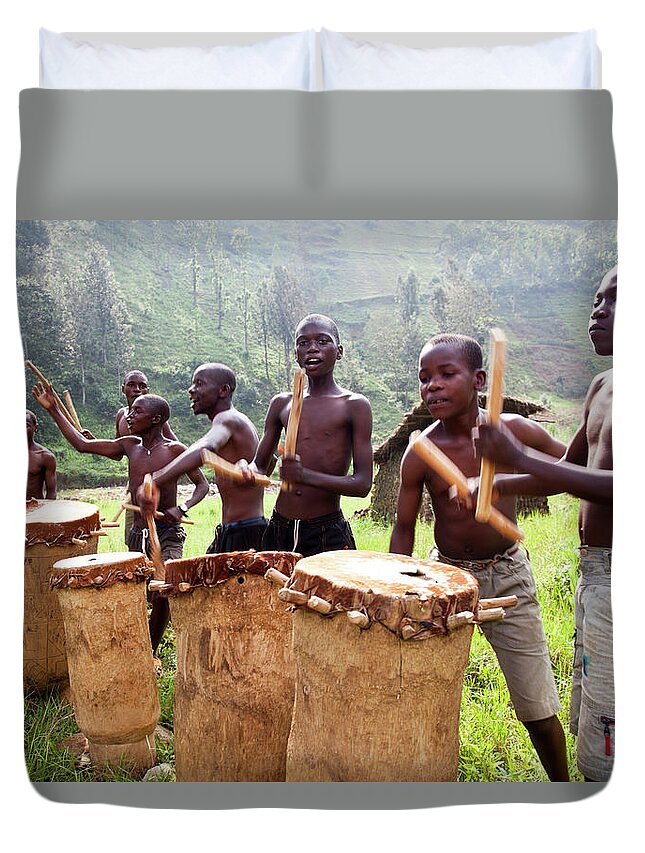 Five Objects Duvet Cover featuring the photograph Burundis Boys Playing Drums by Buena Vista Images