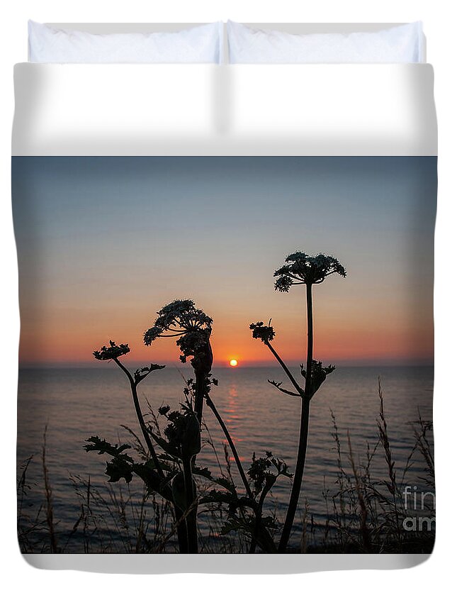 Sunset Duvet Cover featuring the photograph Caernafon Bay At Sunset by James Lavott