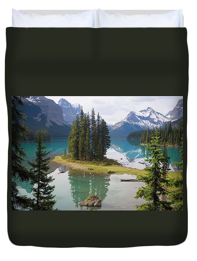 Scenics Duvet Cover featuring the photograph Canada, Alberta, Jasper National Park by Peter Adams