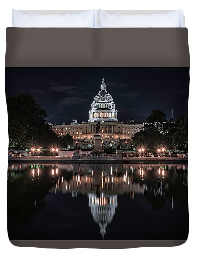 Washington Dc Duvet Cover featuring the photograph Capitol Night by Robert Fawcett
