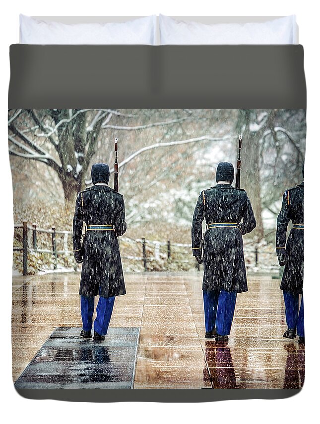 Arlington Duvet Cover featuring the photograph Changing by Bill Chizek
