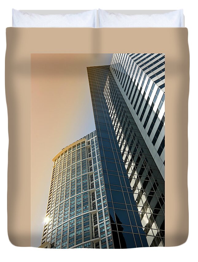 Walking Point Of View Duvet Cover featuring the photograph Chicago Skyline Skyscraper by Weible1980