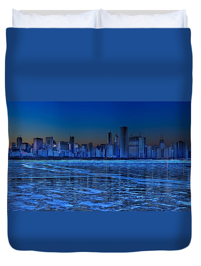 Lake Michigan Duvet Cover featuring the photograph Cityscape by Justin W. Kern