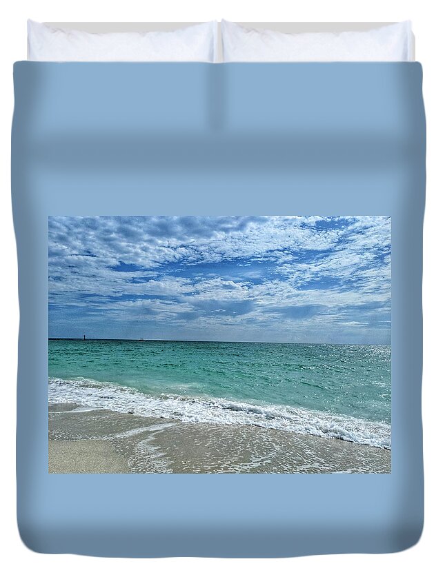 Beach Duvet Cover featuring the photograph Cool off by Portia Olaughlin