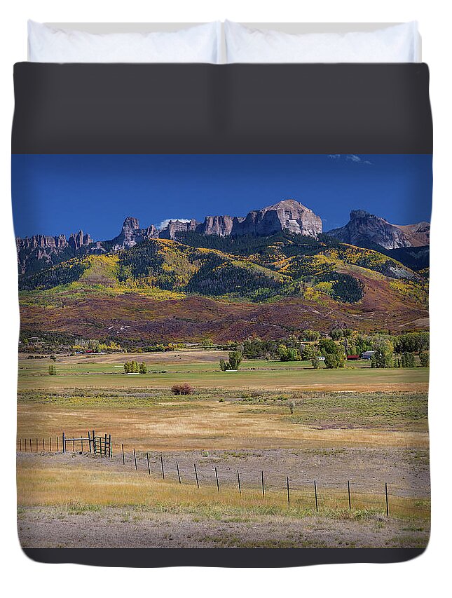 Chimney Rock Peak Duvet Cover featuring the photograph Courthouse Mountains And Chimney Rock Peak by James BO Insogna