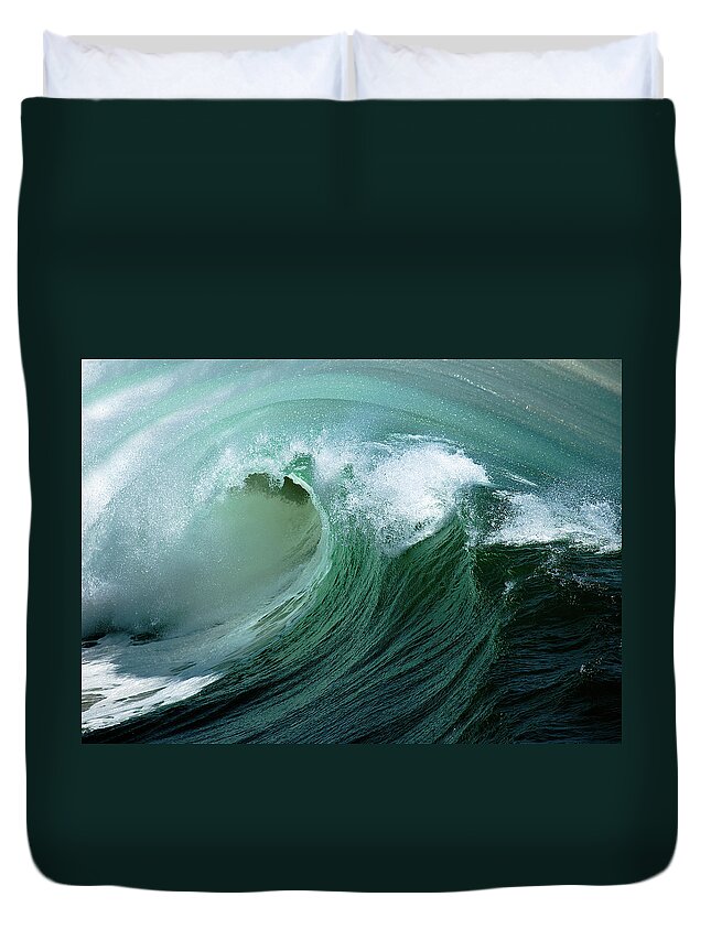 Manhattan Beach Duvet Cover featuring the photograph Crashing Wave by Andrew Kennelly