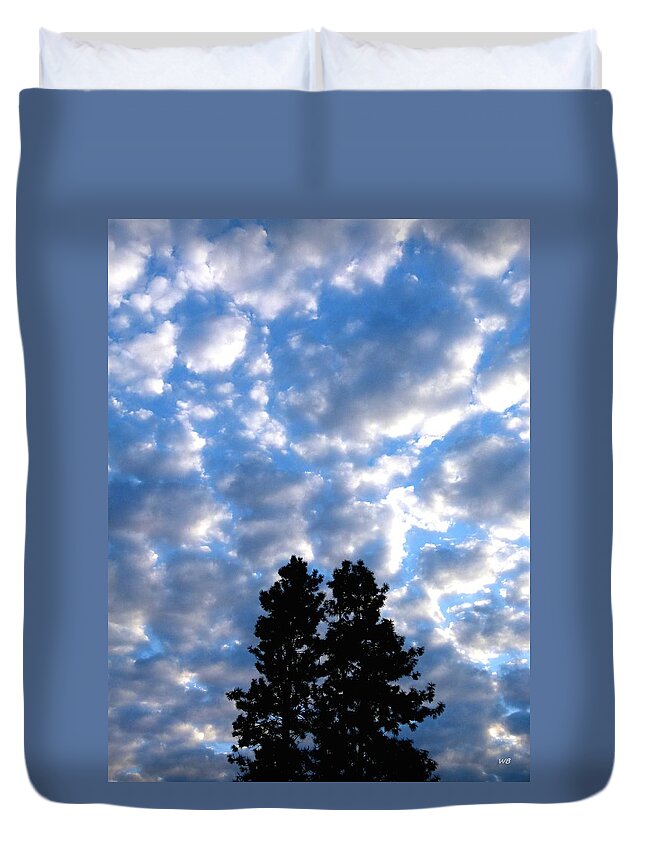 Sunrise Duvet Cover featuring the photograph Dawn Sky 2 by Will Borden