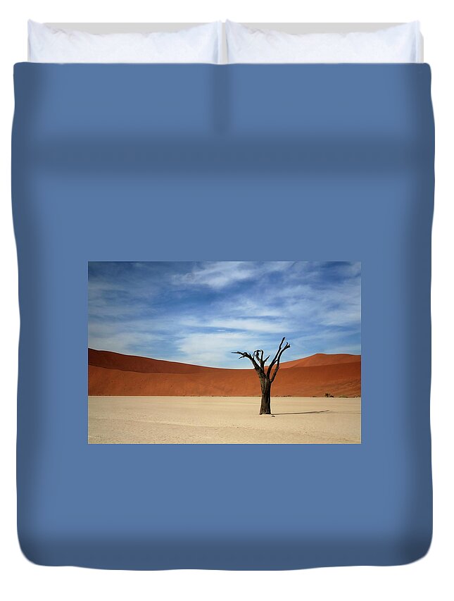 Scenics Duvet Cover featuring the photograph Dead Acacia Tree by A Rey