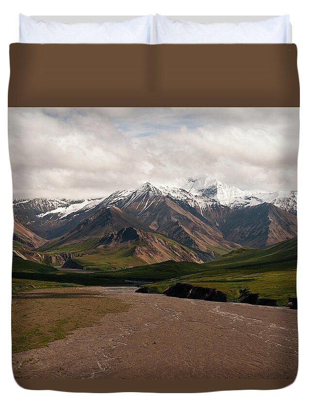 Tranquility Duvet Cover featuring the photograph Denali Np Landscape by John Elk