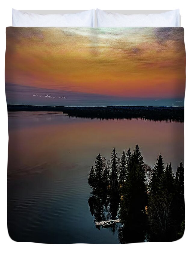 Sun Duvet Cover featuring the photograph Dog Lake sunrise by Joe Holley