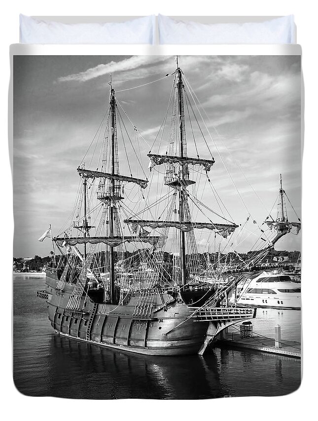 El Galeon Duvet Cover featuring the photograph El Galeon Reflection Black and White by D Hackett