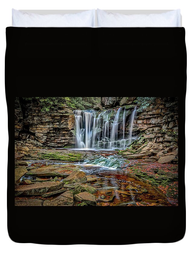 Landscapes Duvet Cover featuring the photograph Elakala Falls 1020 by Donald Brown