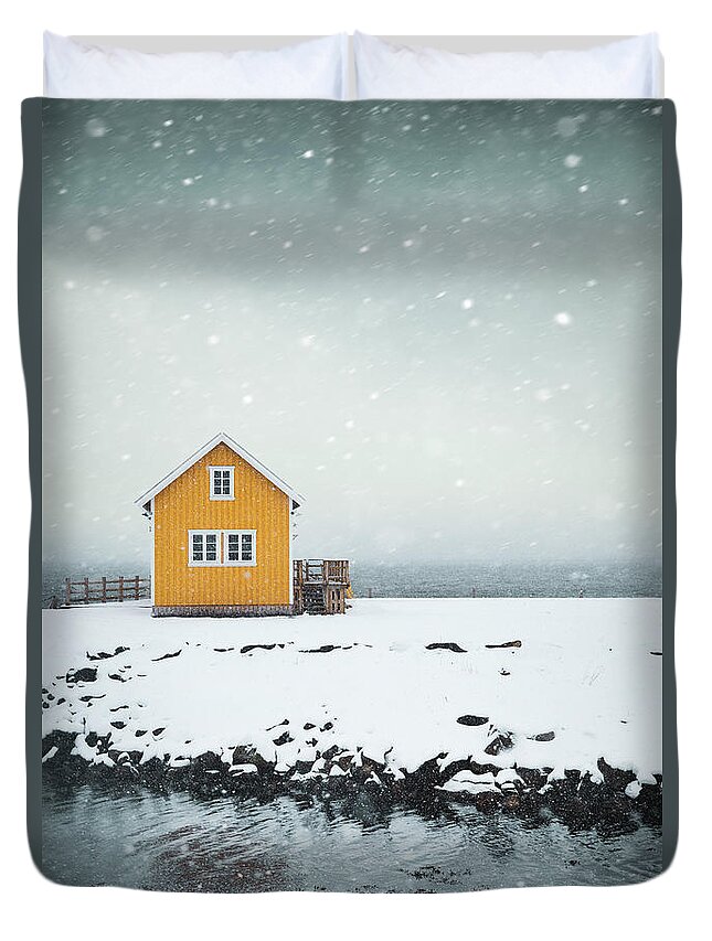 Kremsdorf Duvet Cover featuring the photograph Falling Softly by Evelina Kremsdorf