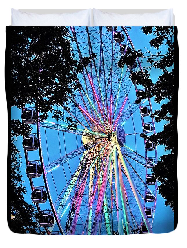 Ferris Wheel Duvet Cover featuring the photograph Farris Wheel Pigeon Forge by Merle Grenz