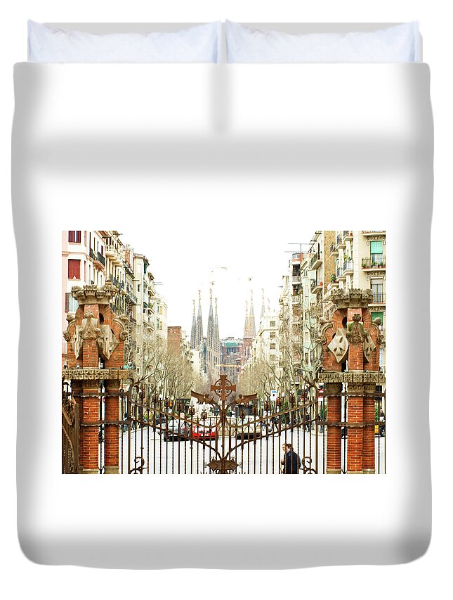 Outdoors Duvet Cover featuring the photograph Feeling Like Home by Invisible Beauty