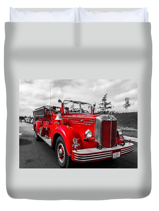 Fire Truck Duvet Cover featuring the photograph Fire Engine by Chris Montcalmo