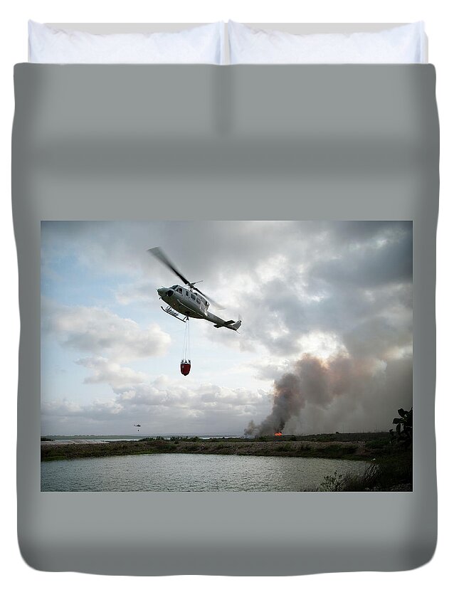 Reservoir Duvet Cover featuring the photograph Fire Fighting Helicopter Approaches by Gavind