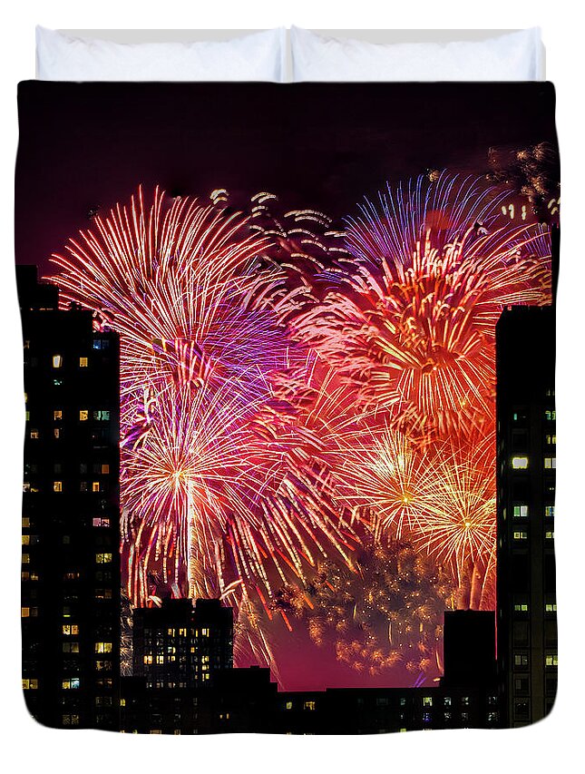 Fireworks Duvet Cover featuring the photograph Fireworks In New York City by Chris Lord