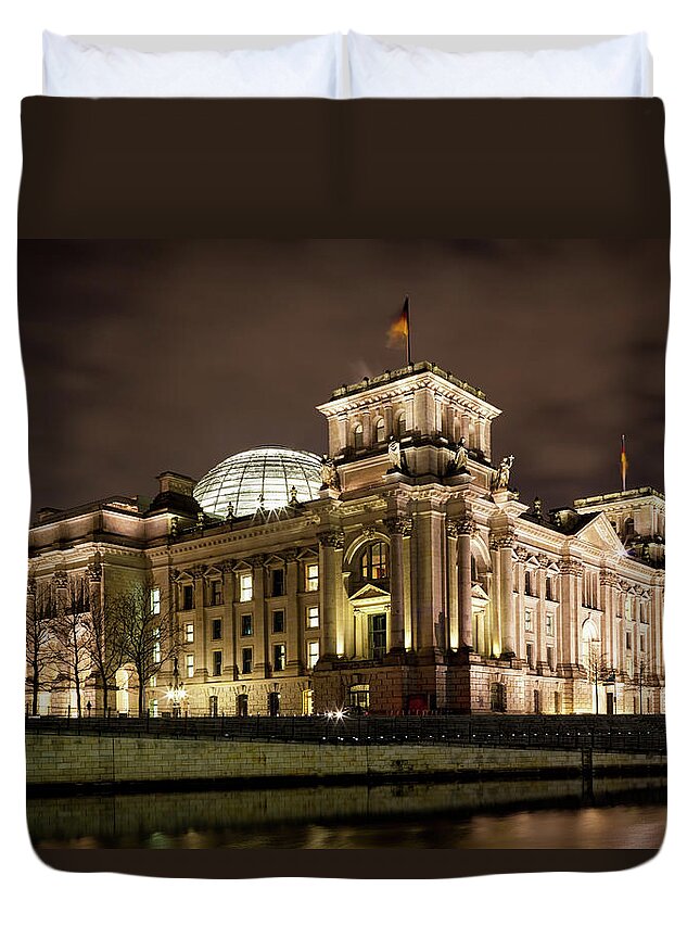 Berlin Duvet Cover featuring the photograph Germany, Berlin, View Of Reichstag by Westend61