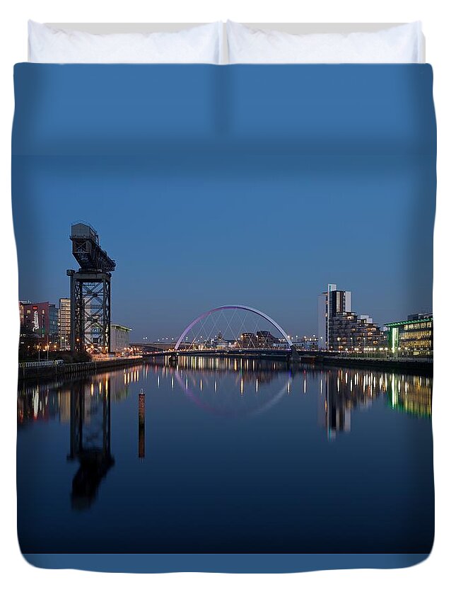 Glasgow Duvet Cover featuring the photograph Glasgow Relfected by Stephen Taylor