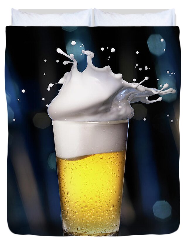 Alcohol Duvet Cover featuring the photograph Glass Of Beer With Splashing Foam by Jack Andersen