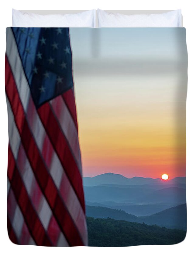 Mountain Duvet Cover featuring the photograph Good Morning America by Mary Ann Artz