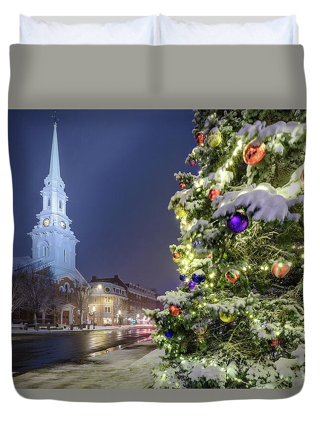Snow Duvet Cover featuring the photograph Holiday Snow, Market Square by Jeff Sinon