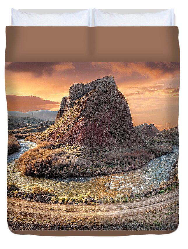 Tranquility Duvet Cover featuring the photograph Hoye Canyon Nevada by Provided By Jp2pix.com