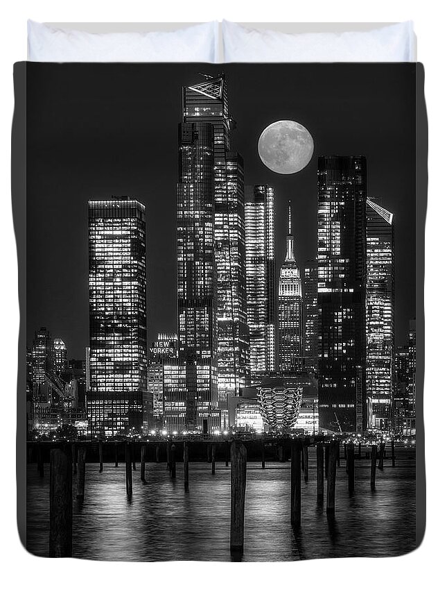 Nyc Skyline Duvet Cover featuring the photograph Hudson Yards NYC And Full Moon BW by Susan Candelario