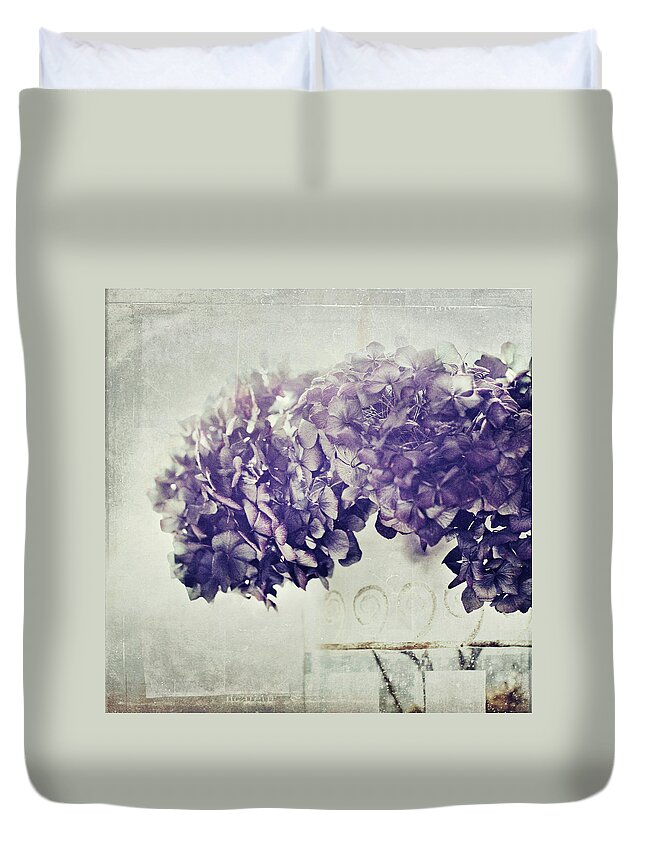 Vase Duvet Cover featuring the photograph Hydrangea In Vase by Silvia Otten-nattkamp Photography