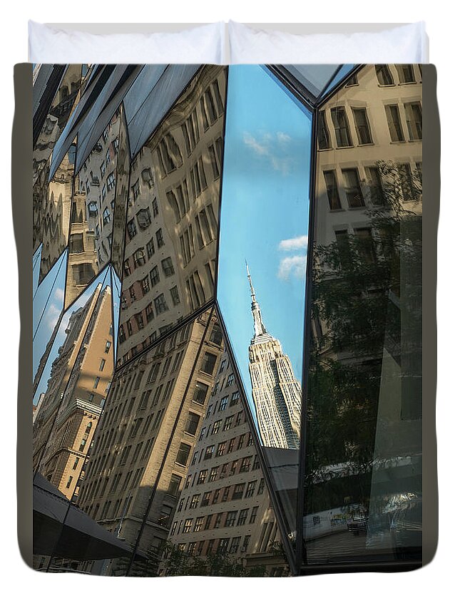Empire State Building Duvet Cover featuring the photograph Icon Rising by Jessica Levant