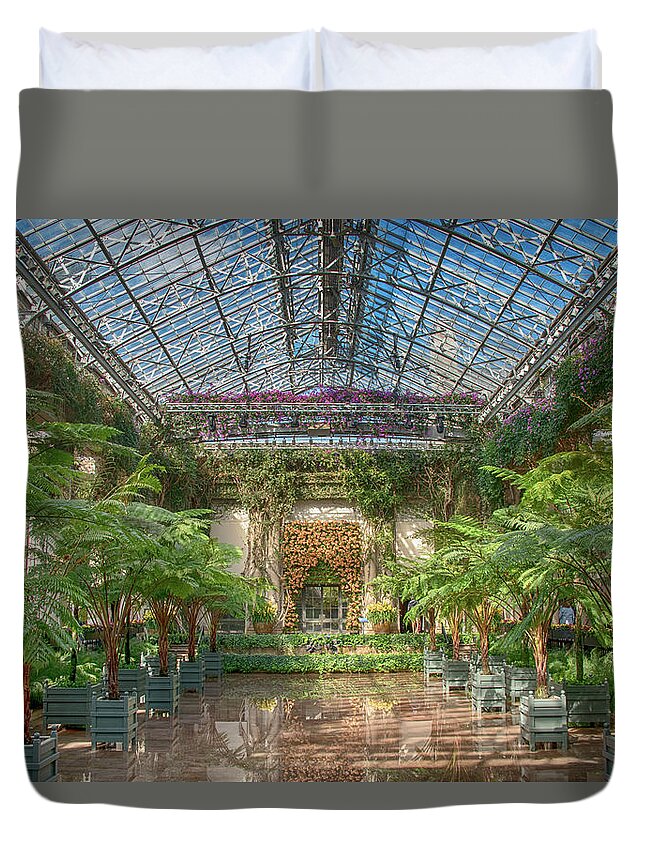 Atrium Duvet Cover featuring the photograph Inside Longwood Garden by Alan Goldberg