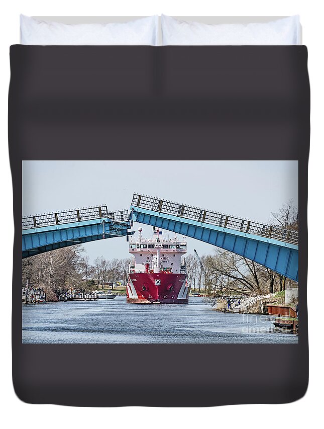 Iver Bright Duvet Cover featuring the photograph Iver Bright Tanker Visits Manistee by Sue Smith
