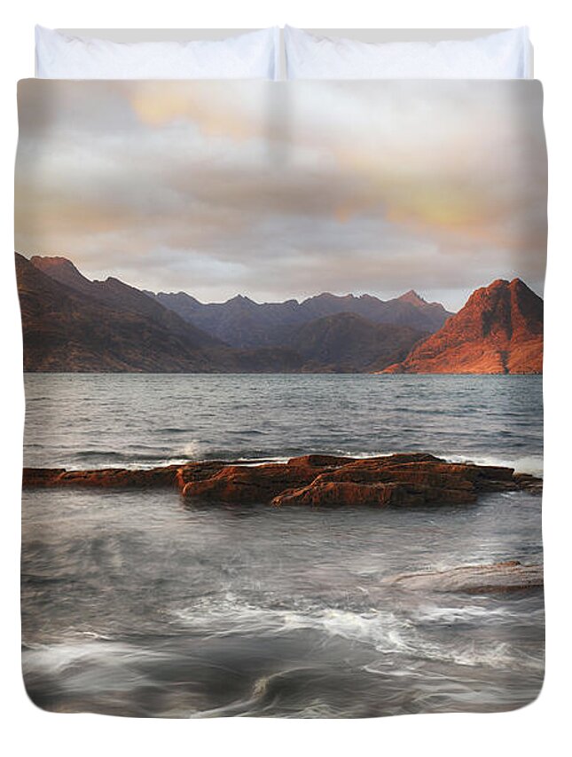 Elgol Duvet Cover featuring the photograph Late afternoon - Elgol by Grant Glendinning