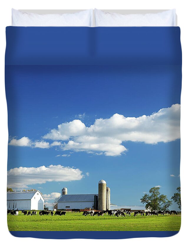 Scenics Duvet Cover featuring the photograph Lancaster County Farm by Beklaus