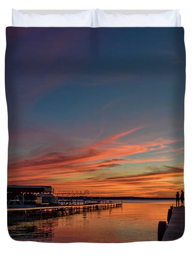 Maplehurst Dock Duvet Cover featuring the photograph Last Light by Joe Holley