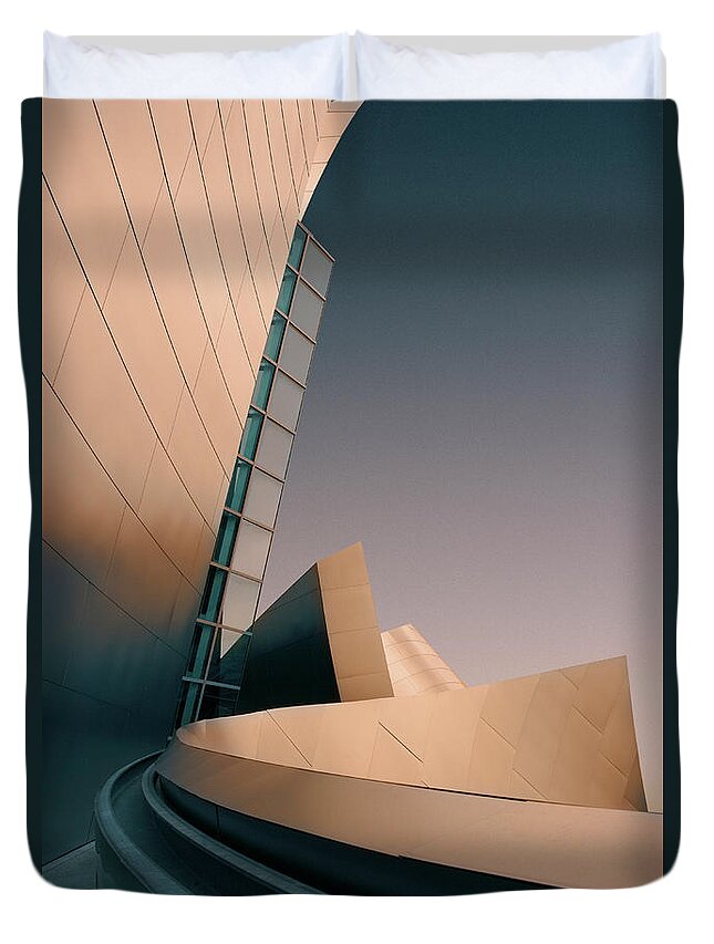 Curve Duvet Cover featuring the photograph Los Angeles Philharmonic Orchestra by Ed Freeman