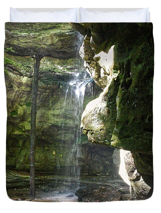 Lost Creek Falls Duvet Cover featuring the photograph Lost Creek Falls 6 by Phil Perkins