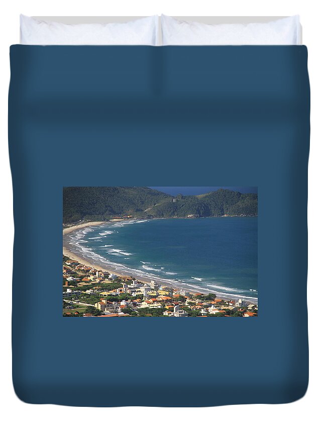 Tranquility Duvet Cover featuring the photograph Mariscal Beach by Jose Fernando Ogura/curitiba/brazil