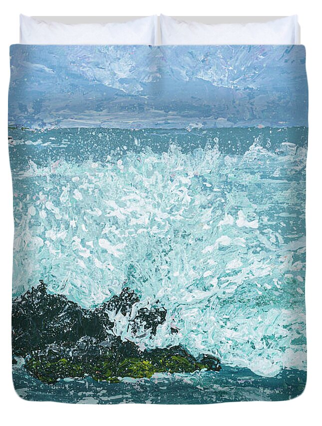Seascape Duvet Cover featuring the painting Maui Waves by Darice Machel McGuire