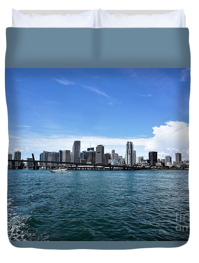 Miami Duvet Cover featuring the photograph Miami1 by Merle Grenz