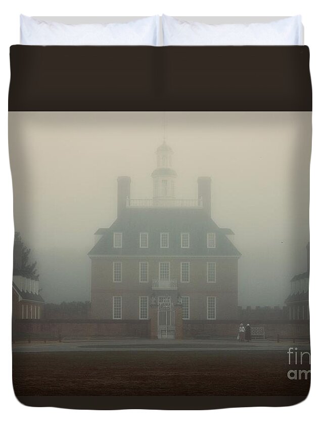 Colonial Williamsburg Duvet Cover featuring the photograph Misty Morning at the Palace by Lara Morrison